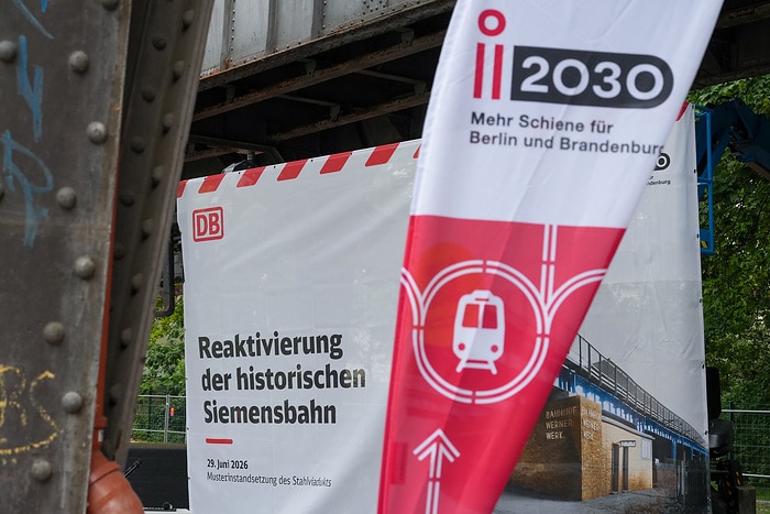 DB302801 Reaktivierung der Siemensbahn tritt in eine neue Phase