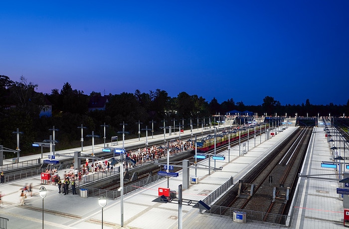 DB303242 Bahnhof Berlin Olympiastadion
