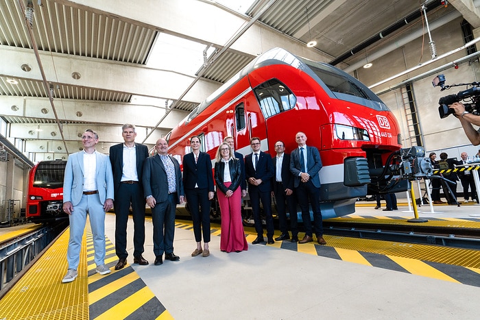 DB303729 DB Regio Nordost präsentiert Neufahrzeug KISS