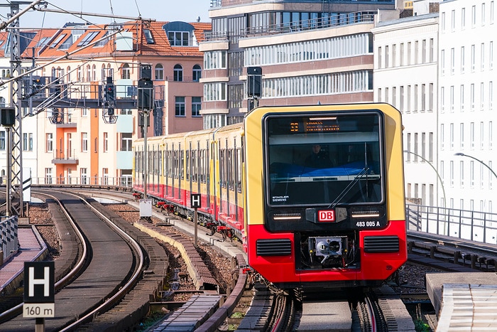 DB304000 S-Bahn Berlin - ET 484/ET483 auf der Stadtbahn unterwegs