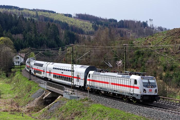DB255595 Intercity 2 unterwegs über den Frankenwald